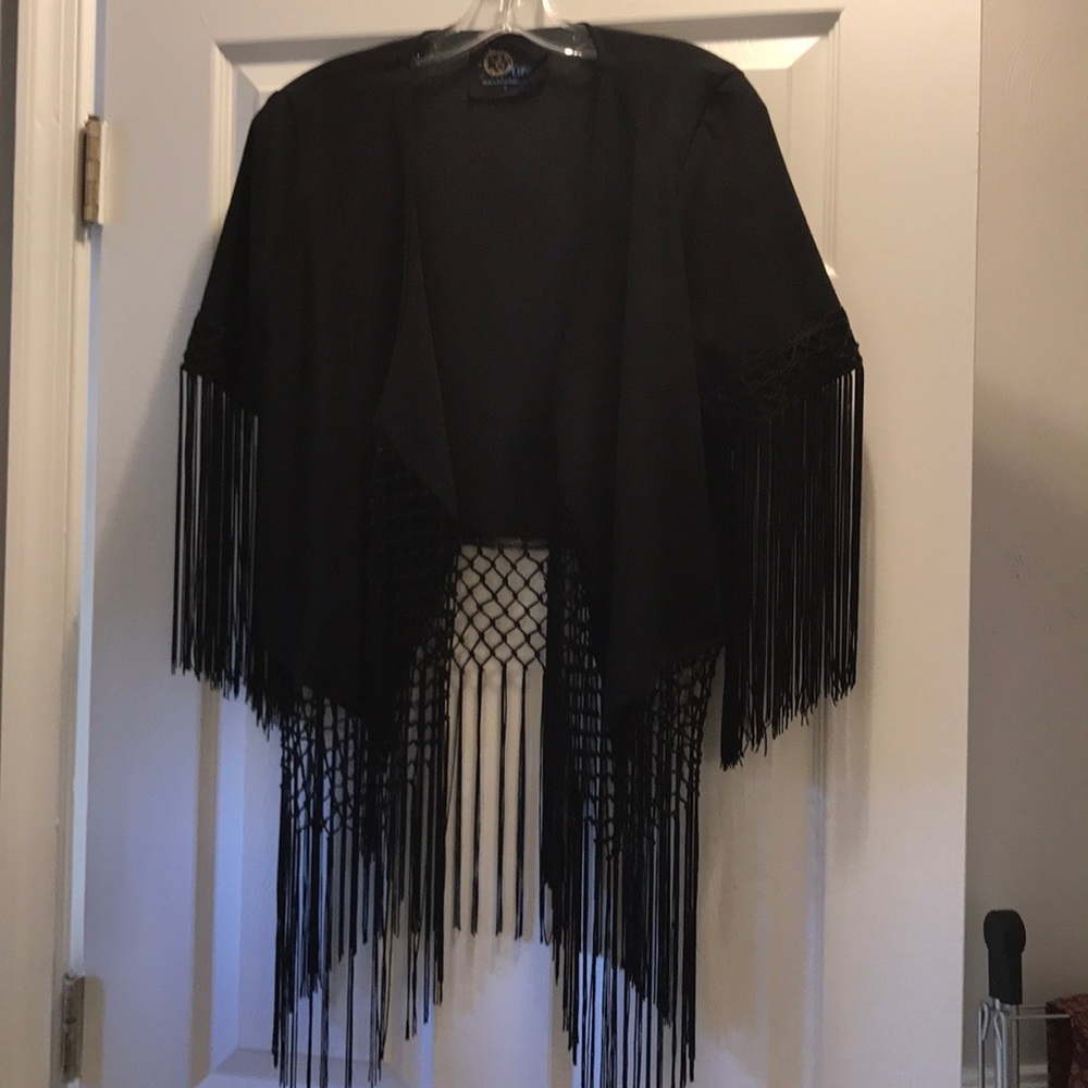 Blue Life, black short sleeves fringe jacket